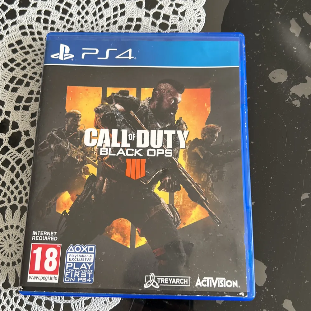 Säljer ett Call of duty black ops 4 eftersom jag inte längre har nytta till den. Den är knappt använd och funkar utmärkt.. Övrigt.