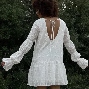 Studentklänning Nakd - Studentklänning från NA-KD i storlek 36. Helt ny.