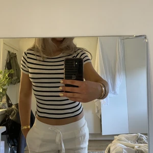 Randig topp - Randig topp från hm🤍