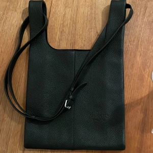 Mulberry England  - Det är en Mulberry leather Tote bag  helt oanvänd, Pris går att diskutera 