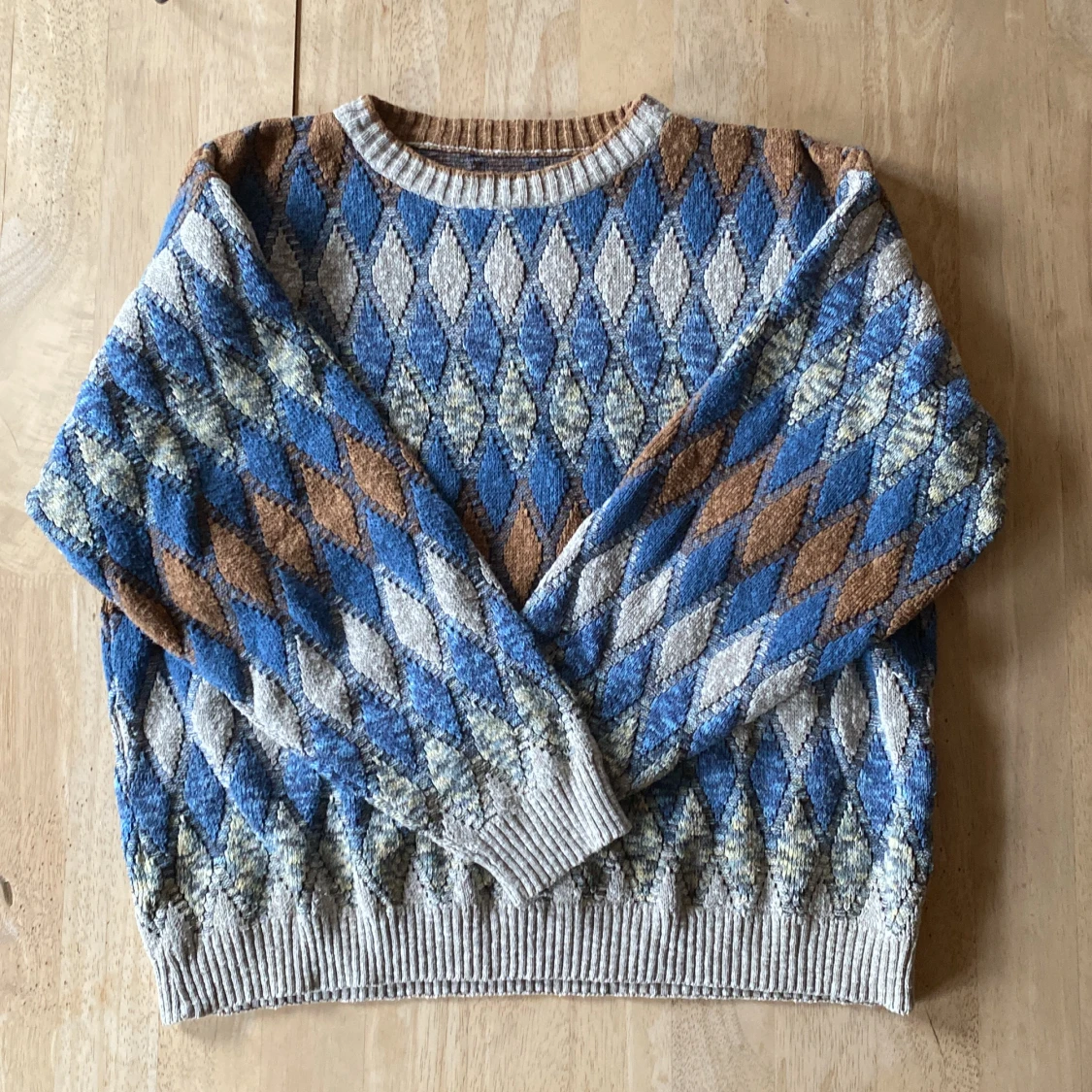 Stickad tröja