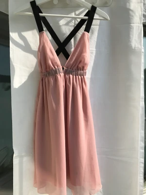 Sommarklänning - Sommarklänning från Gina Tricot, strl 34