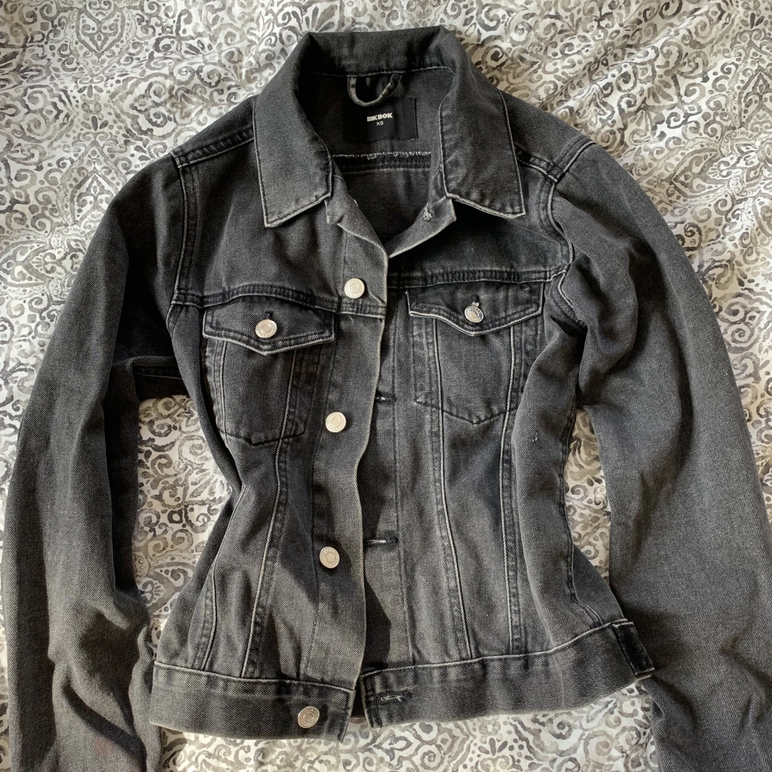 Svart jeansjacka