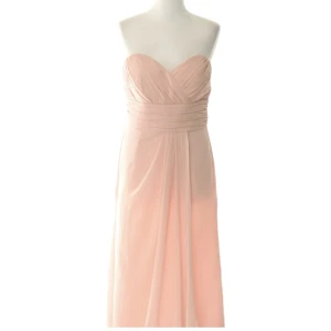 Balklänning - En oanvänd ljusrosa balklänning.  Ordinariepris: 900kr 