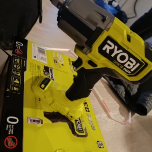 Ryobi mutter dragare - Mutterdragare från Ryobi, endast avsedd för Timur