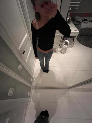 Zara tröja - Fin zara tröja som tyvärr inte kommer till användning längre. Den är i M men passar även en S. Kontakta mig vid frågor eller annat!💕