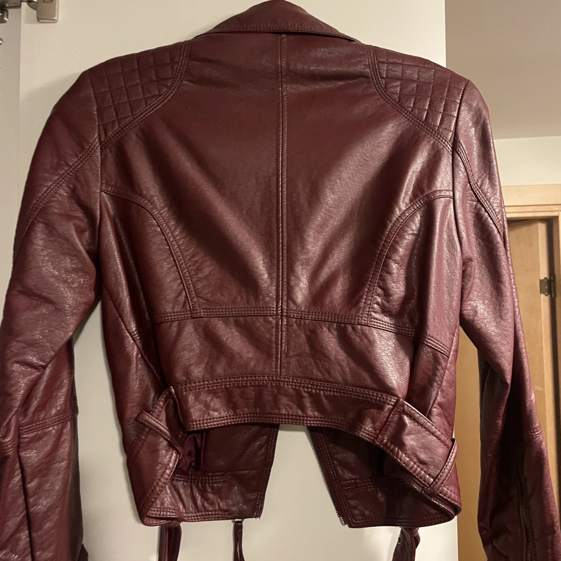 Svin cool röd skinnjacka  - 1