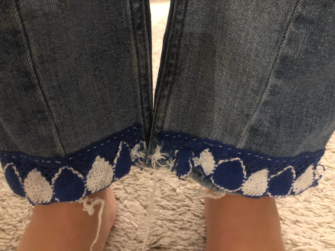 Gina tricot jeans med detaljer - 90