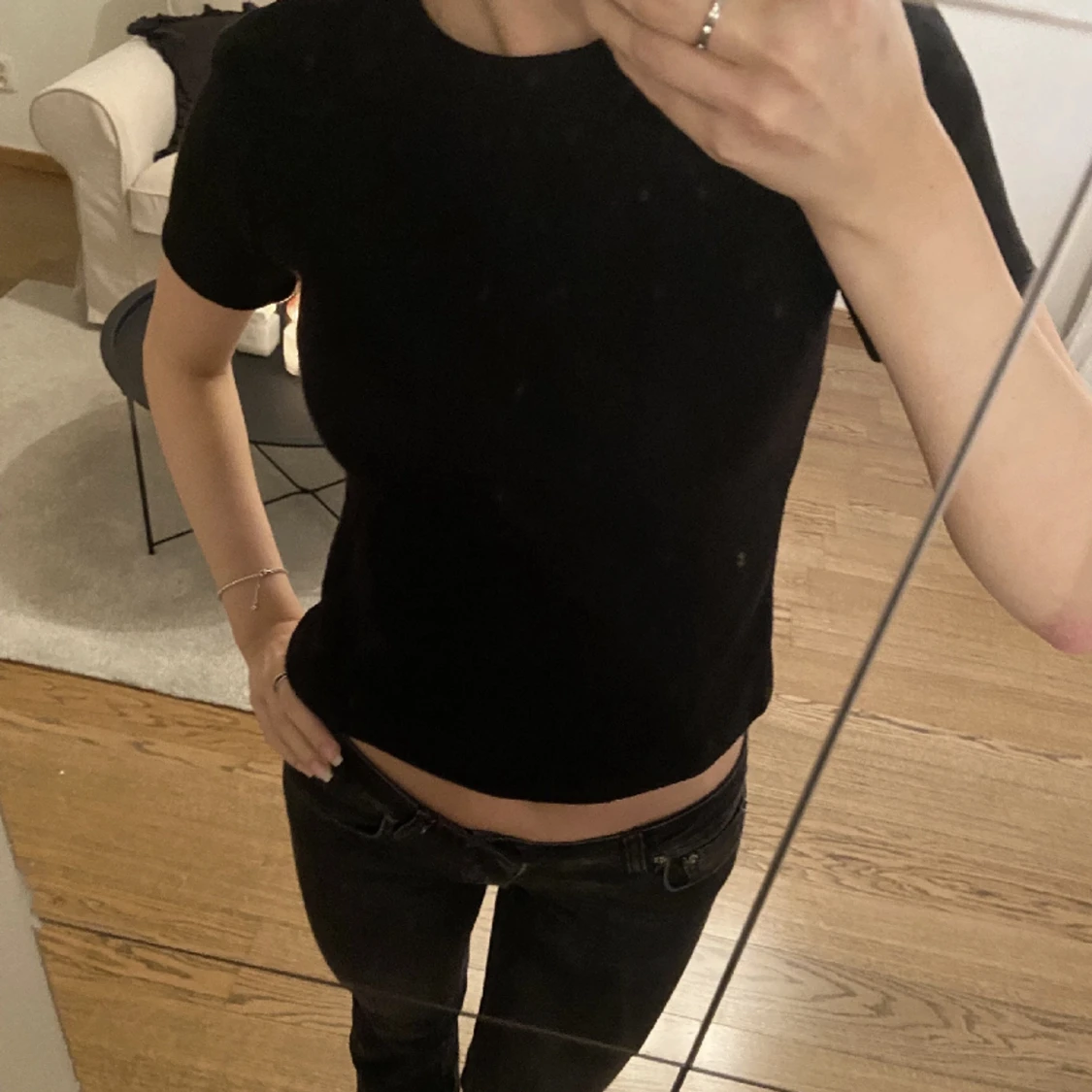 svart stickad t-shirt  - 90