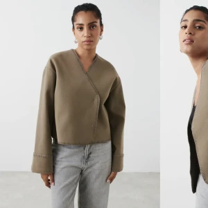 Populär gina jacka - Använd en gång och helt slutsåld 