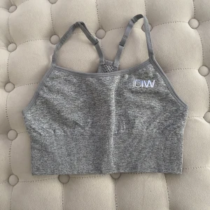 Sportbh  - Sportbh från ICIW i ljusgrå. Storlek xs, utan skavanker 
