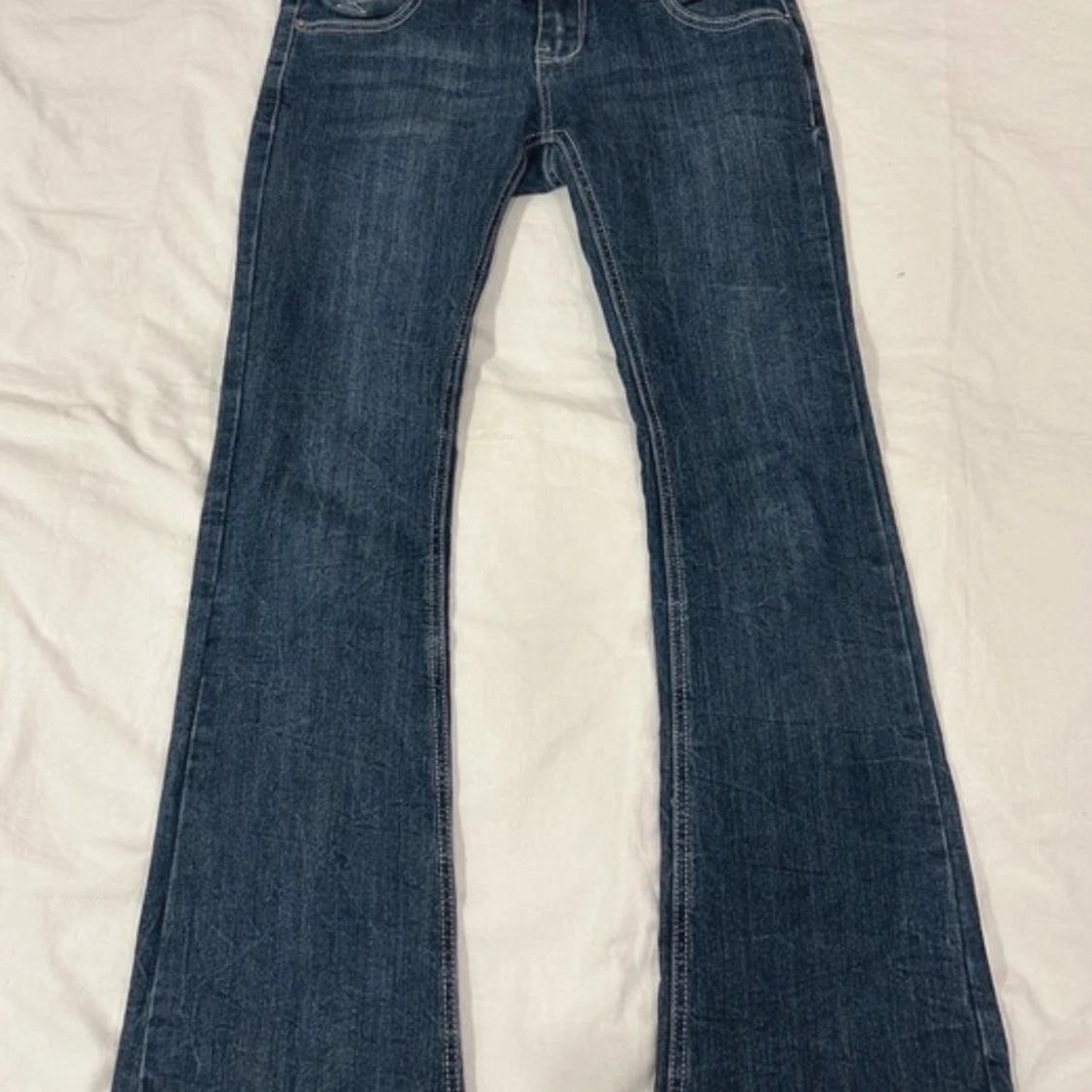 Lågmidjade bootcutjeans