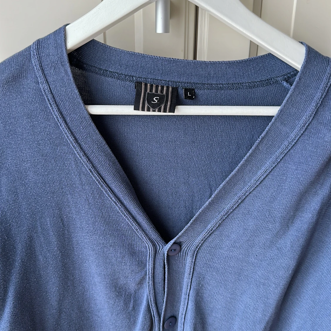 Blå finstickad kofta - 90