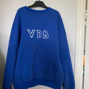 Blå snygg tröja från Venderby’s i storlek xs/s