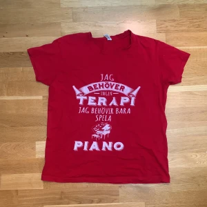 T-shirt med tryck - Gullig tröja med text på💋