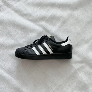 Adidas Superstar - Adidas superstar - använda enbart en gång!