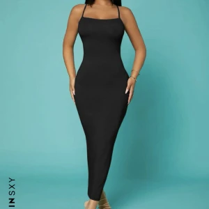 Shein klänningar - sommar snart tjejer ! Andvänd 1-2 gnr . Ord pris 109kr , ny pris 70kr Pris kan diskuteras !!