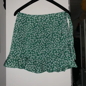 Kjol - Inte stretchig, inte använd