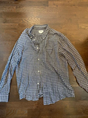 Weekday overshirt  - Storlek L loose-fit
