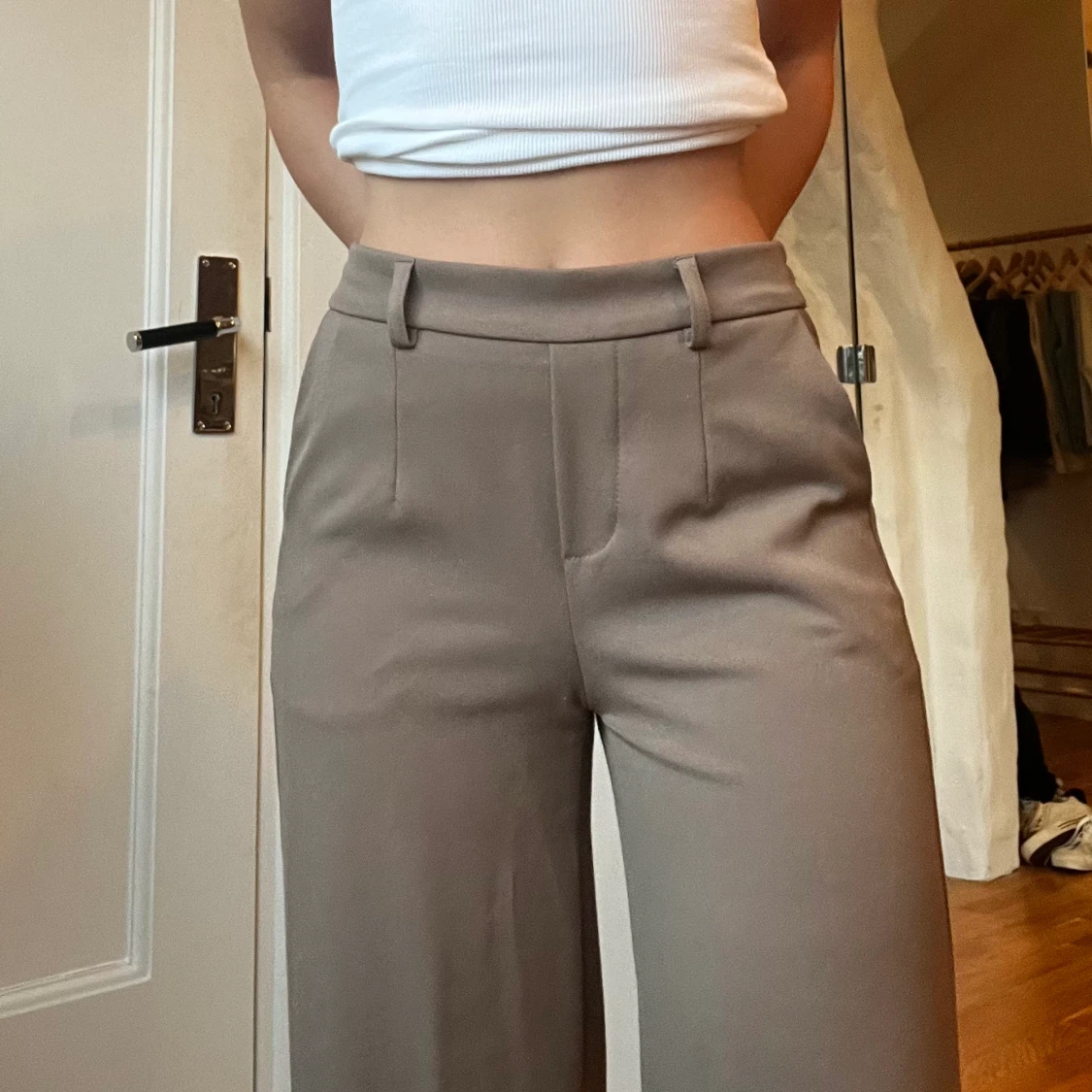 OBJECT BEIGA KOSTYMBYXOR - 90