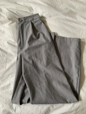 Snygga kostymbyxor!  - Gråa kostymbyxor 