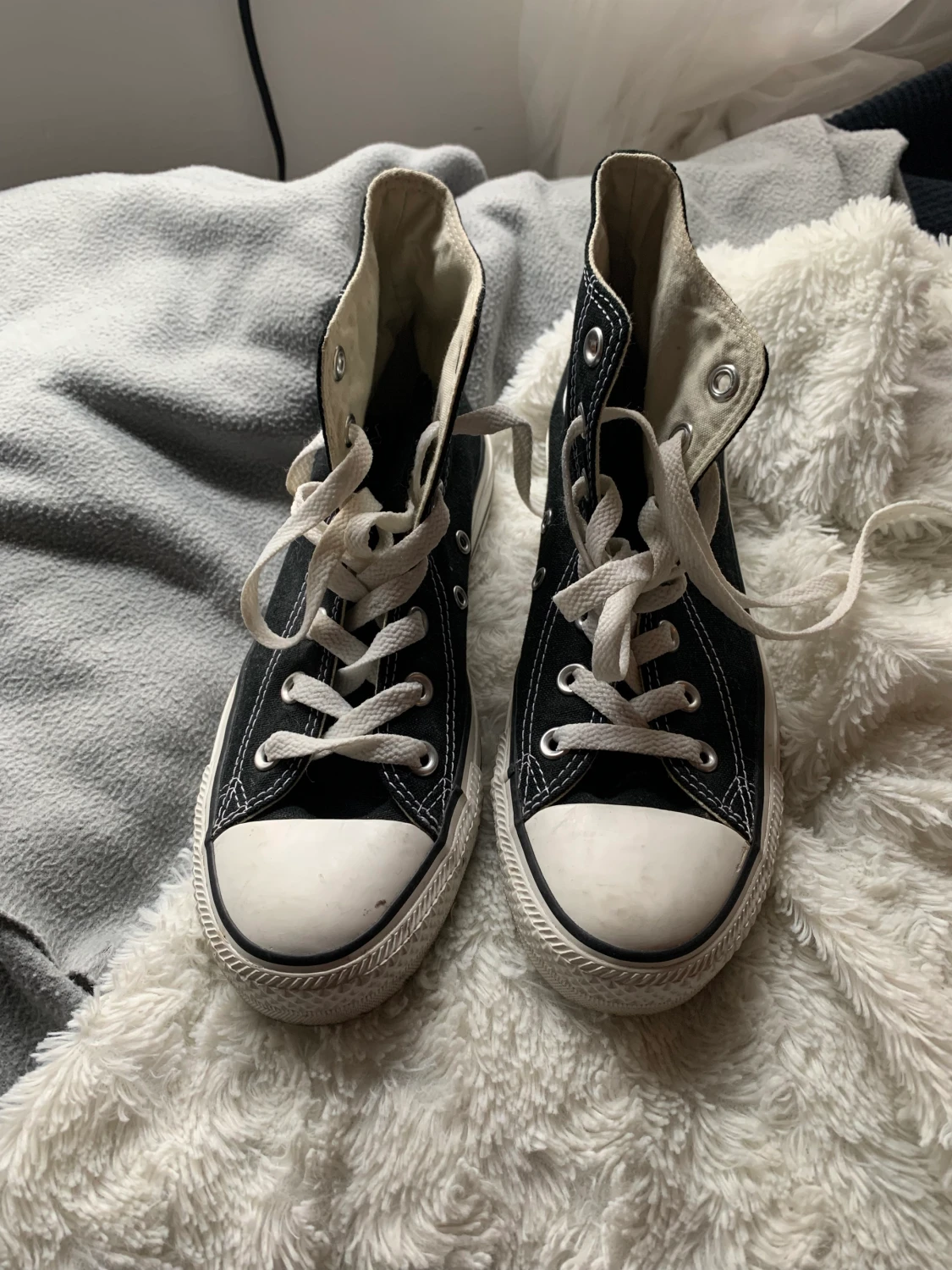 Converse svart