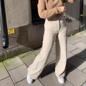 Linnebyxor  - Sjukt fina linnebyxor från HM som tyvärr inte passar mig längre och därför inte kommer till användning! Hör av er vid intresse ✨ 