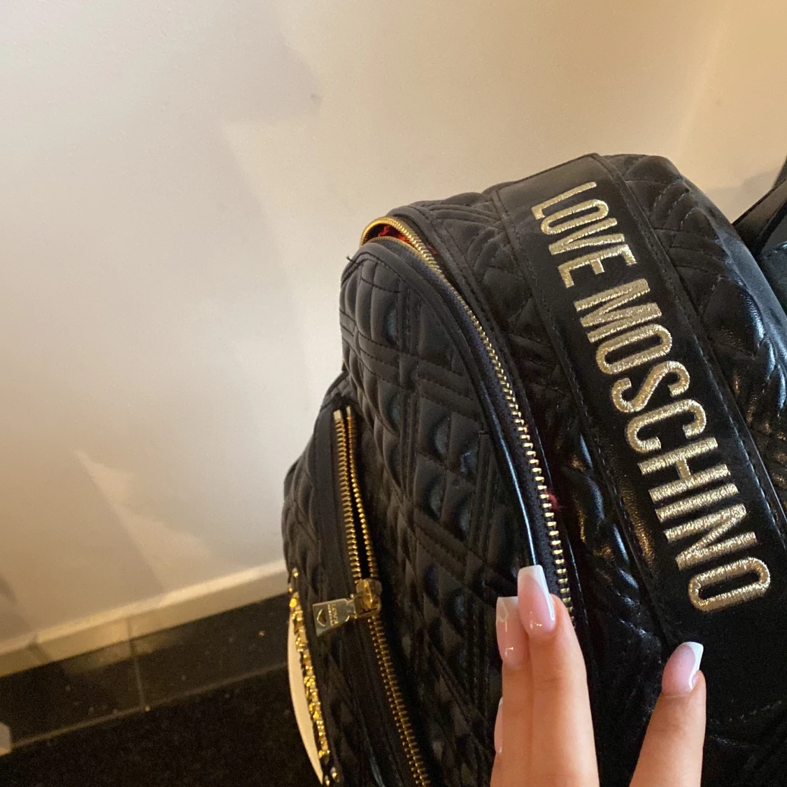 mosshino väska  - 91