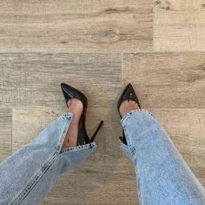 Klackar  - Såå snygga klackar som tyvärr är lite för små för mig🤍