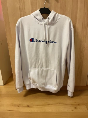 Champion hoodie - Bra skick, pris kan diskuteras 