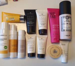 Hudvård hårvård - Säljer oöppnade produkter då de ej används. Kontakta vid prisförfrpgan och buda gärna.