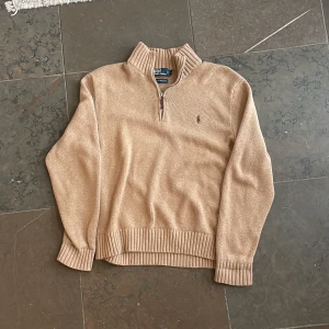 Polo Ralph Lauren tröja, M - Super nice tröja från RL, perfektskick, säljer för att den är för stor, L men passar M