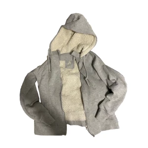 Grå kofta - Jättemysig och varm kofta från Atmosphere i storlek S med fluffig insida och krage! Perfekt nu till lite kallare tider🫶