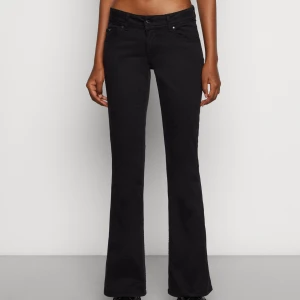 Pepe jeans - Säljer mina fina pepe jeans i modellen ”piccadilly” det är midwaist och storleken är 27/30. Det är använda få gånger och det är i väldigt bra skick💞. Jag köpte dom för 999kr.  Hör av dig vid frågor och om du vill ha fler bilder 