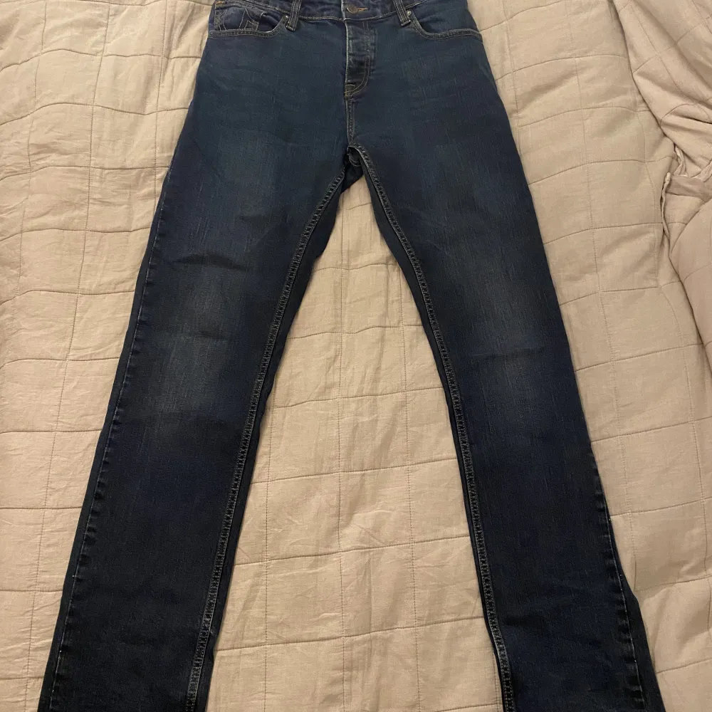 Riktigt feta true religion jeans!!💯 skick 9/10 Strlk: 32 färg: mörkblå🔪💯🤙. Jeans & Byxor.