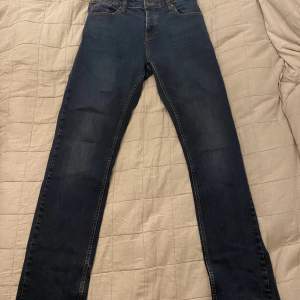 Riktigt feta true religion jeans!!💯 skick 9/10 Strlk: 32 färg: mörkblå🔪💯🤙