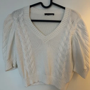Tröja från NA-KD - Säljer en tröja från NA-KD i stl S. Använd fåtal gånger så är i bra skick. 