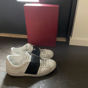 Valentino  - Passar ej längre 