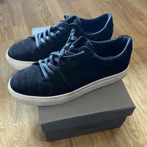 Vagabond skor - 9.5/10 skick (använda 2 gånger) Köpt på Vagabonds hemsida 1300kr retail Kvitto följer med