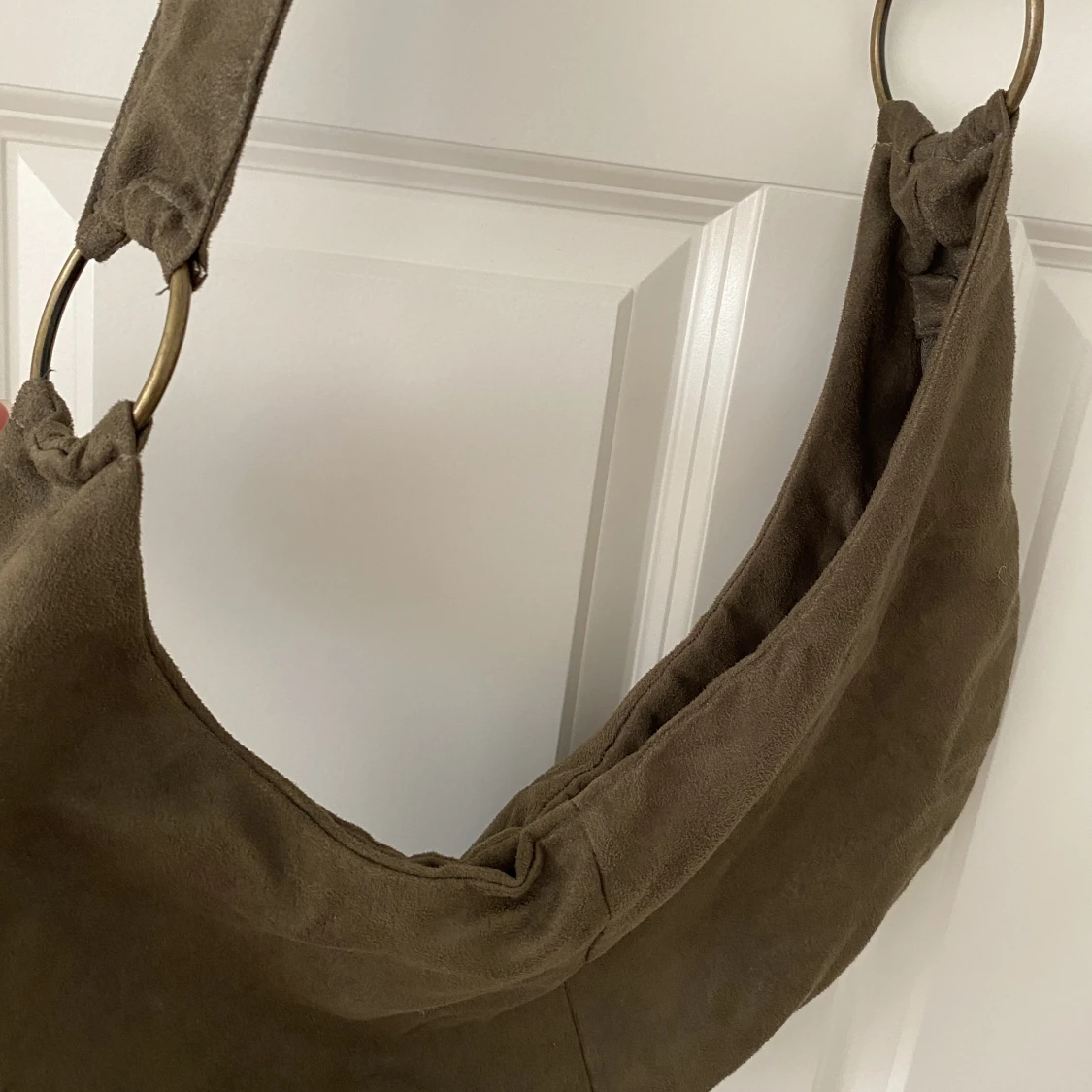 Axelväska i mocka  - 90