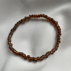 Armband  - Pärlarmband för 5kr+13kr frakt 