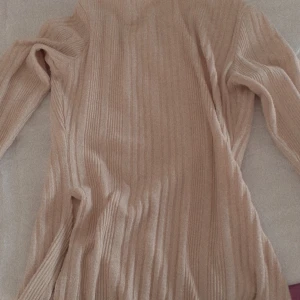 ..  - ny tröja och läng