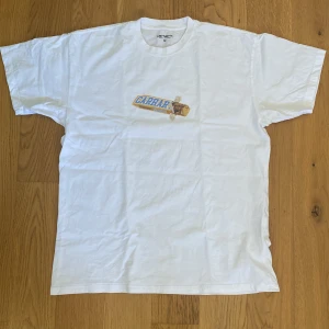 Carhartt tshirt - Oversized carhartt tshirt med tryck. Bra skick.