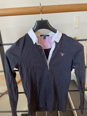 Gant tröja - Blå gant tröja i storlek M