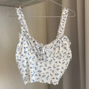 Linne - Linne från SHEIN i storlek L. Aldrig använd, endast tvättad och testad! Nypris 69kr.