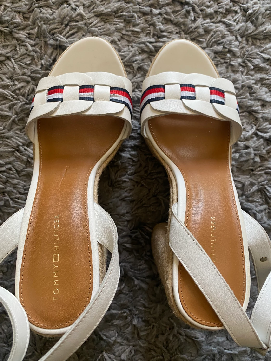 Tommy Hilfiger högklackade skor 38 - 90