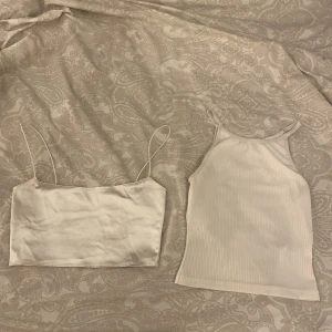 Toppar☁️ - Vänster: XS från Nelly, använd någon enstaka gång så är i fint skick!  Höger: XS från BikBok, använd men i bra skick!  100kr för båda, 60kr styck