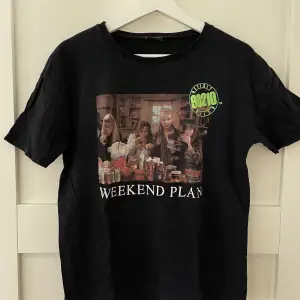 Svart t-shirt med tryck från Berverly Hills 90210