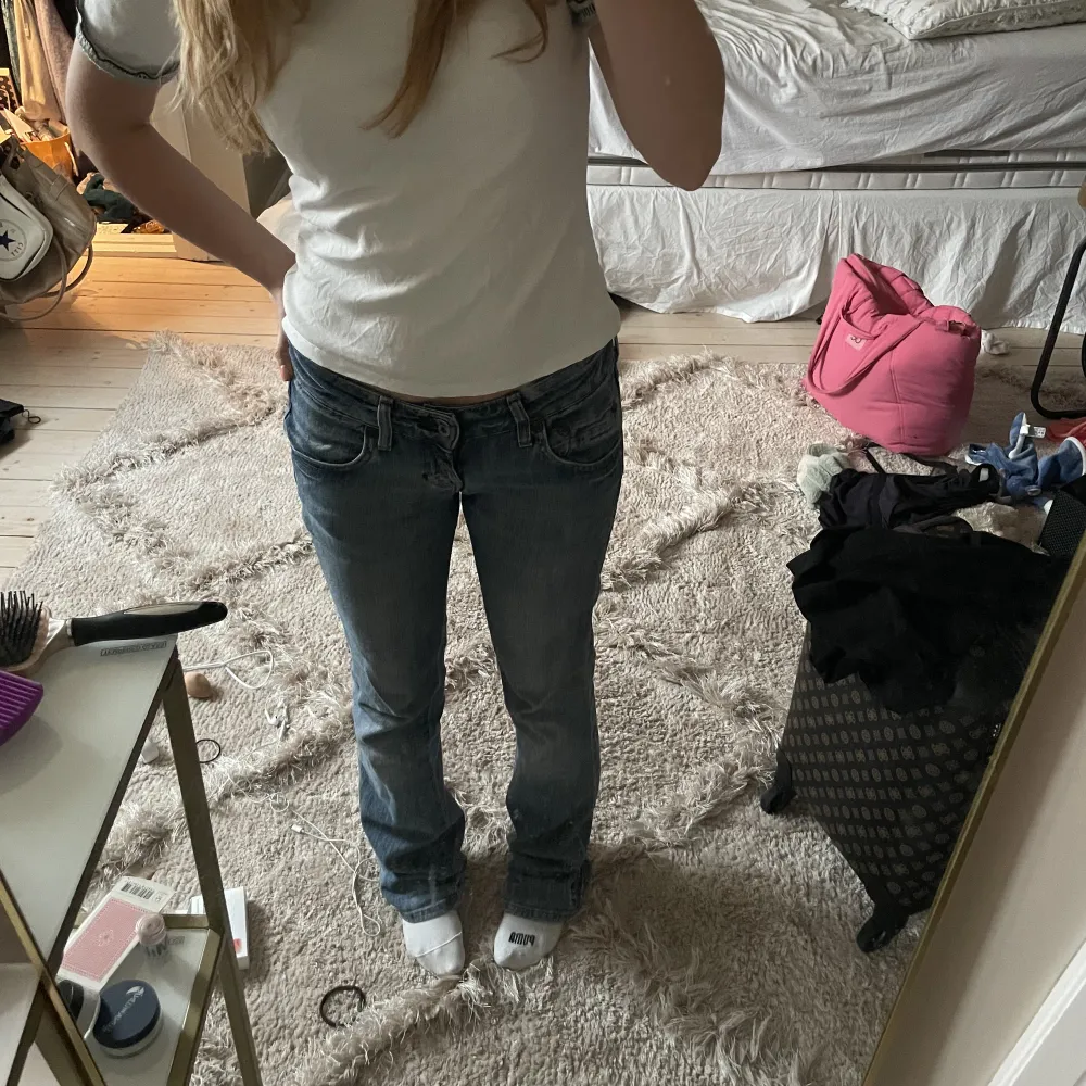 Ljusblå lågmidjade jeans💓💓. Jeans & Byxor.