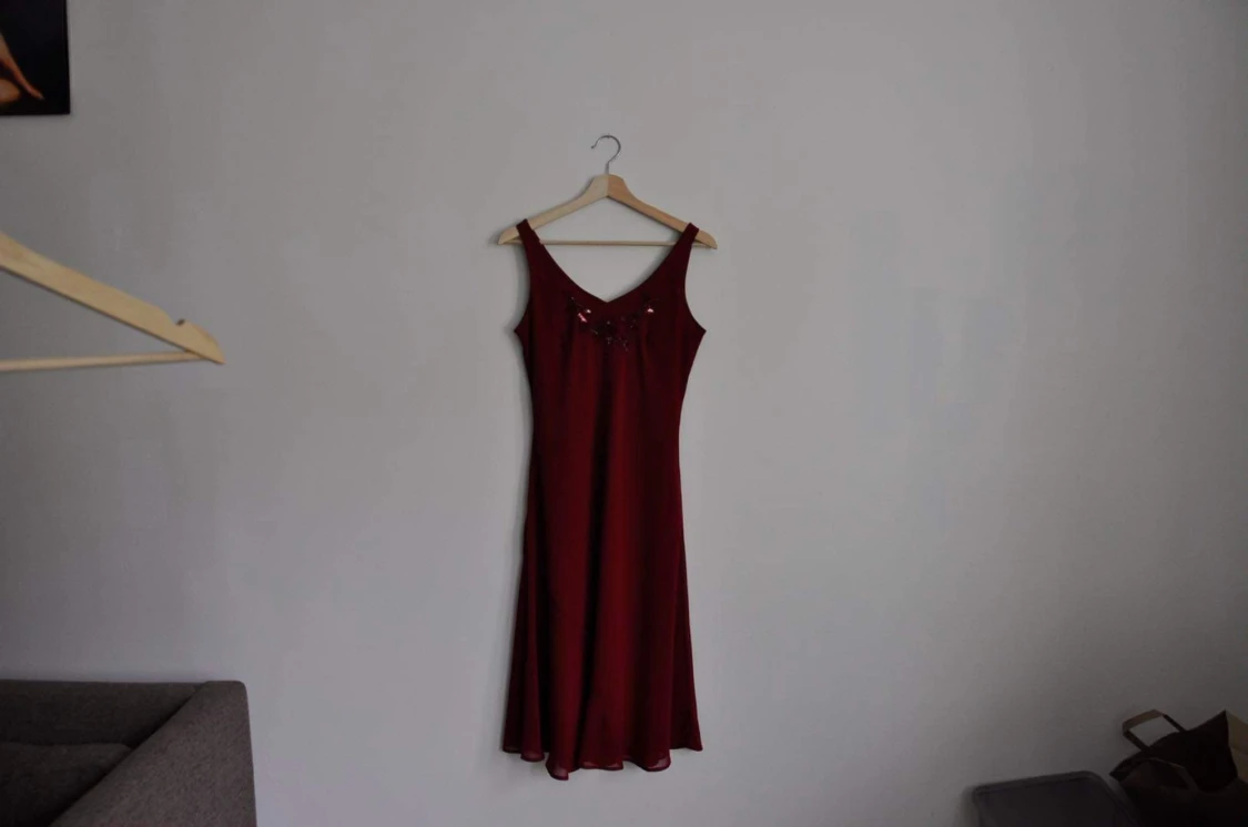 Röd klänning